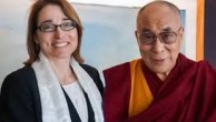 美代表访印会晤达赖喇嘛并接见前政治犯表关心