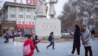 新疆镇压行动中的维吾尔族儿童