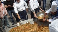 ئالماتادا تەييارلانغان ئۇيغۇر لەڭمىنى جىنس رېكورتىغا كىردى