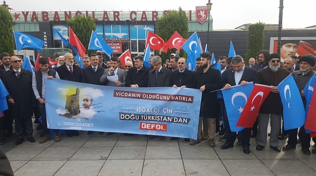 TÜRKİYE’DEKİ DOĞU TÜRKİSTANLILAR DA “T.C.VATANDAŞLIĞI “VERİLMESİNİ İSTİYORLAR !