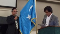 民主选举 伊利夏提荣任第八届美国维吾尔人协会主席