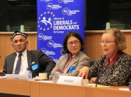 jailed Uyghur leader İlham Tohti being introduced in the European Parliament