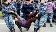 KAZAKİSTAN ÇİN’İN  SOYKIRIM VE  YAYILMACILIĞINI PROTESTO EDENLERİ TUTUKLUYOR